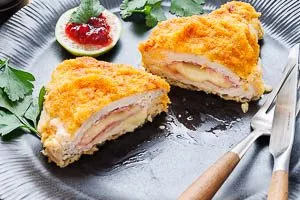 Fertig servierbereit sind die leckeren Cordon Bleus.