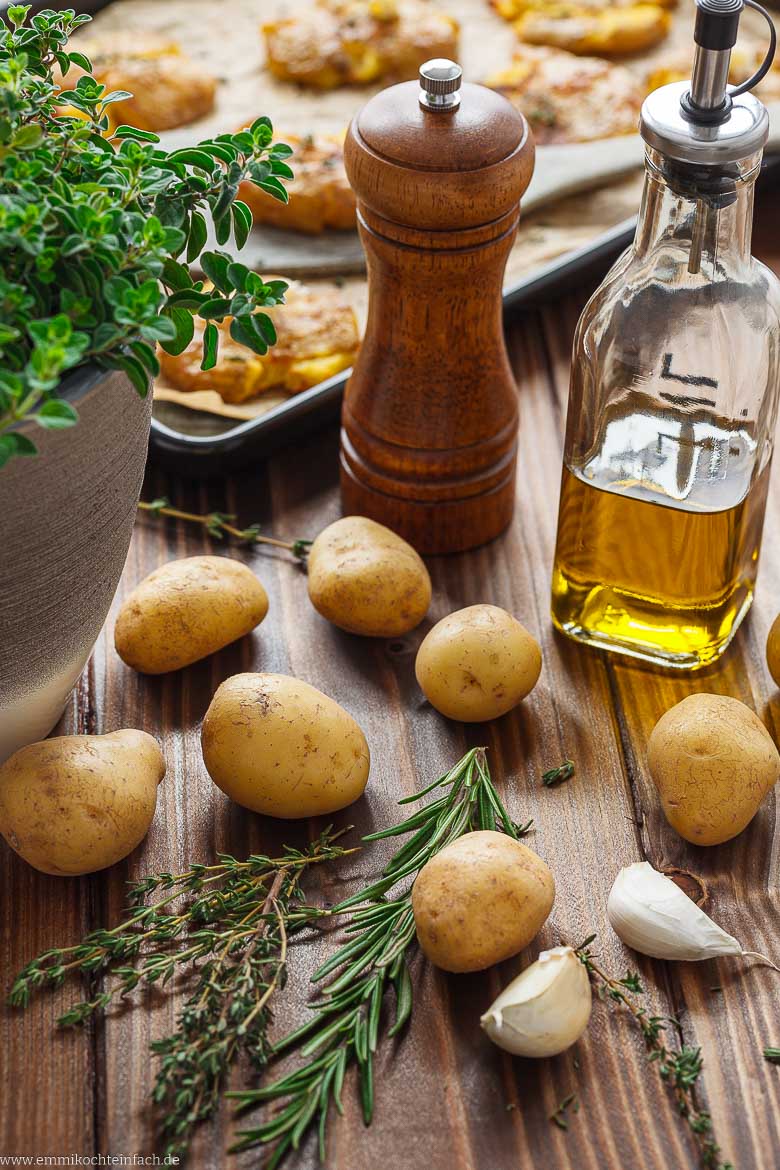 Zutaten f&uuml;r Smashed Potatoes aus dem Ofen