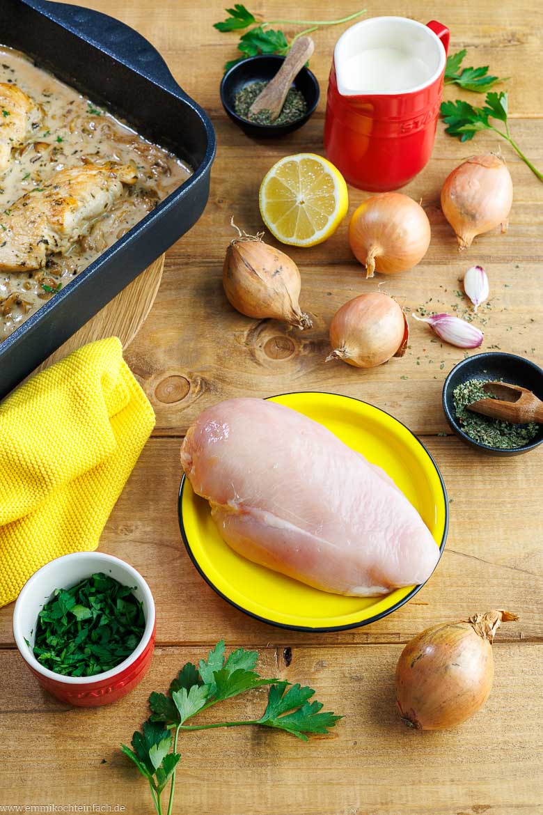 Zutaten für das Zwiebel-Sahne-Hähnchen