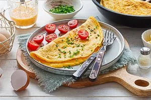 Fertig ist das Omelett und kann serviert werden!