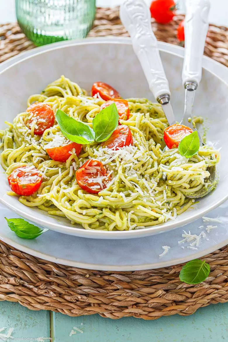 Cremige Avocado Pasta