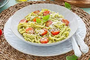 Fertig ist die Avocado Pasta!