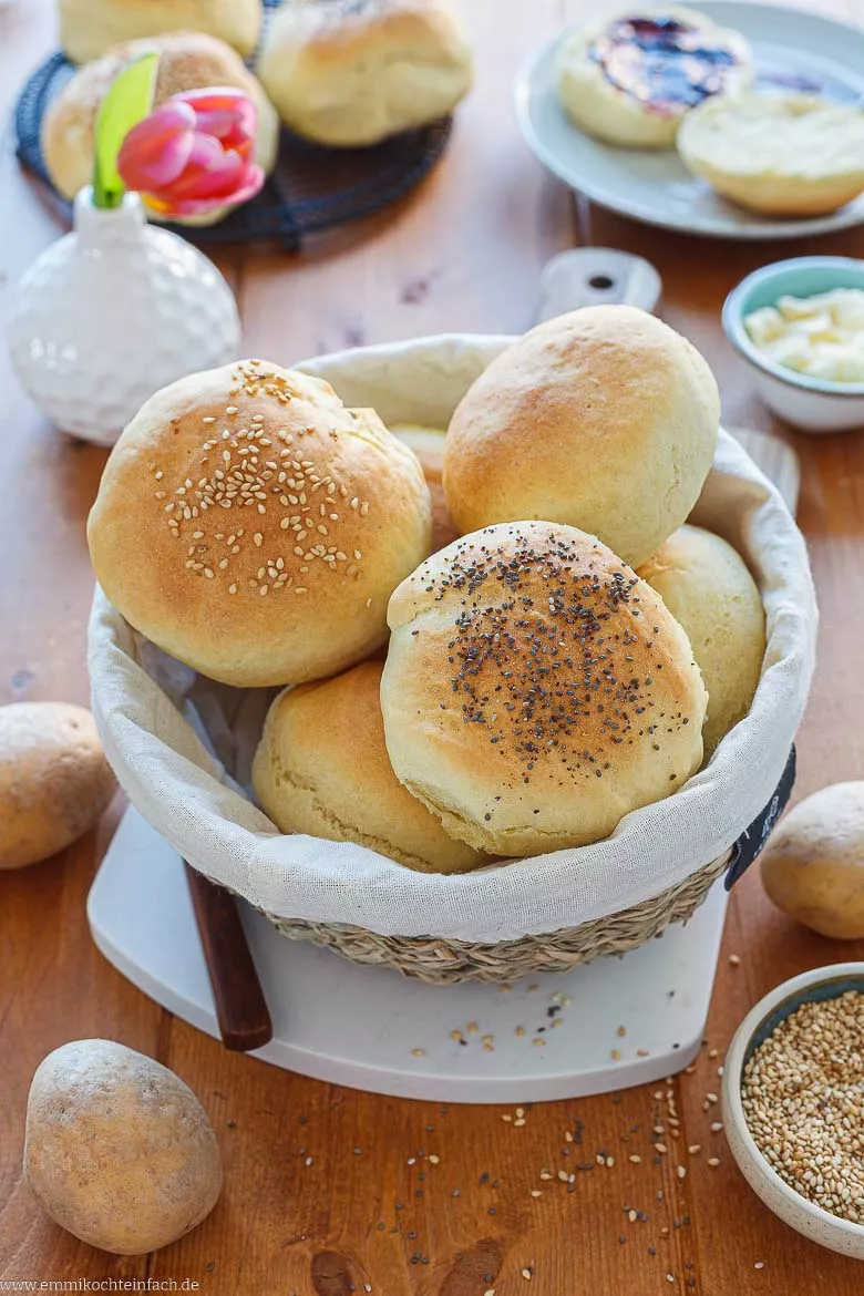 Kartoffelbrötchen einfach selber backen.