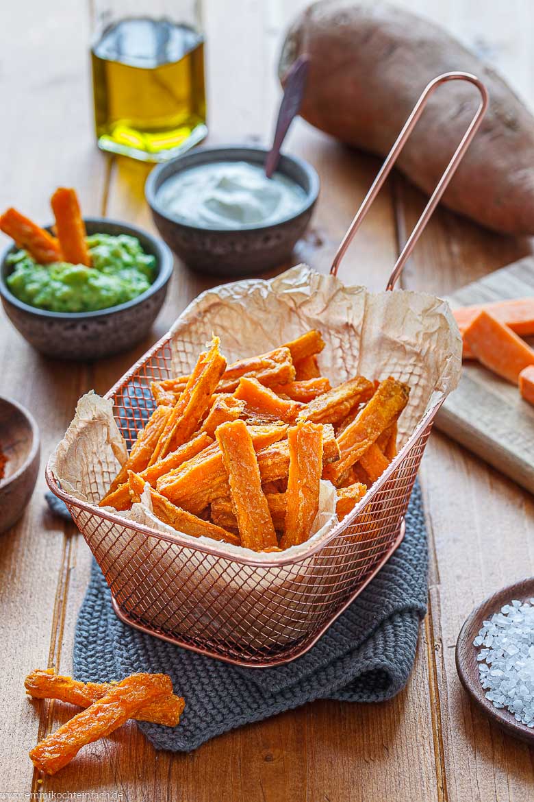 S&uuml;&szlig;kartoffel Pommes aus dem Ofen