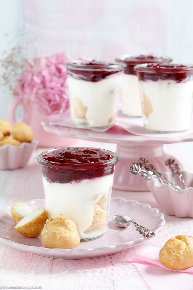 Festliches Windbeutel-Dessert