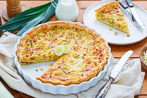 Fertig gebacken kann die Lauchquiche mit verschiedensten Beilagen serviert werden!
