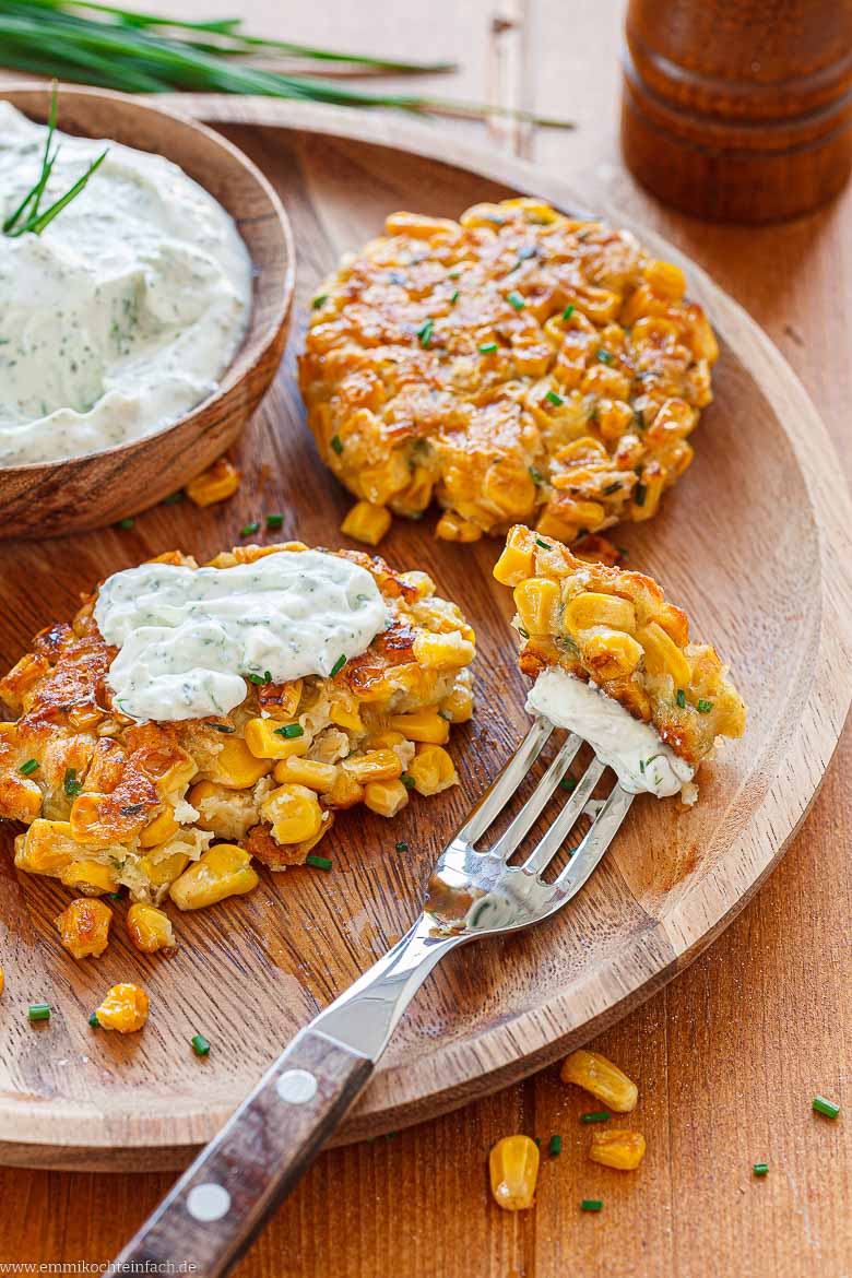 Vegetarisches Puffer-Rezept mit Mais und K&auml;se