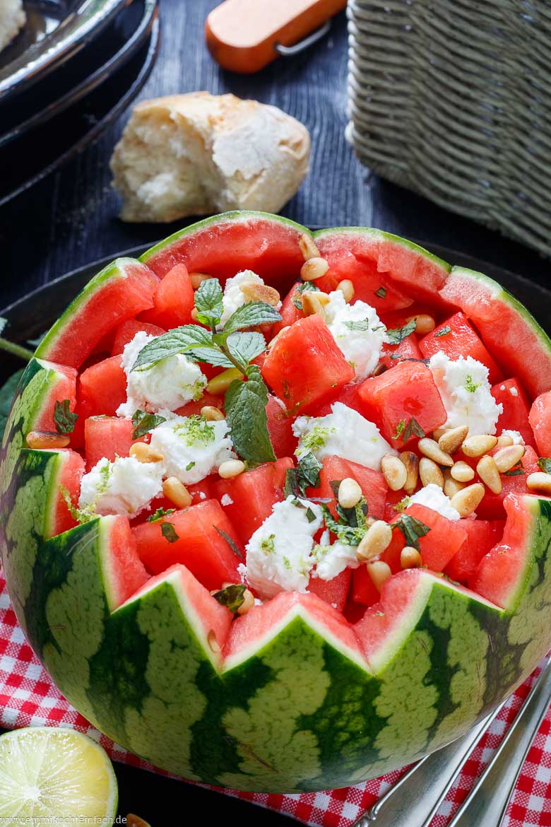 Salat aus Wassermelone, Feta und frischer Minze