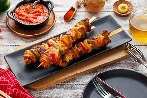 Schaschlik warm servieren