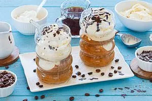 Eiskaffee kalt servieren