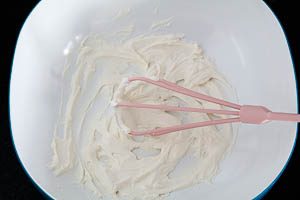 Ricotta cremig rühren