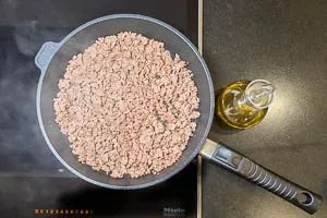 Hackfleisch in der Pfanne anbraten