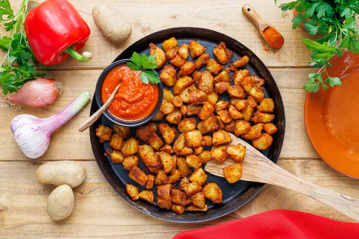 Patatas Bravas mit würziger Sauce