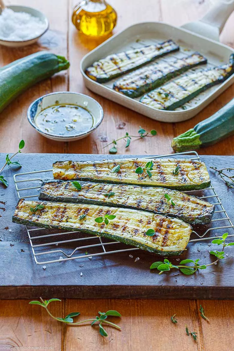 Zucchini vom Grill selber machen