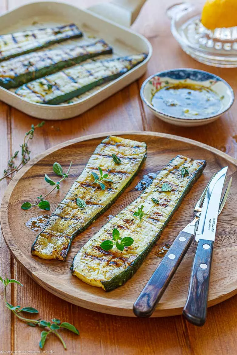 Würzige Grill-Zucchini