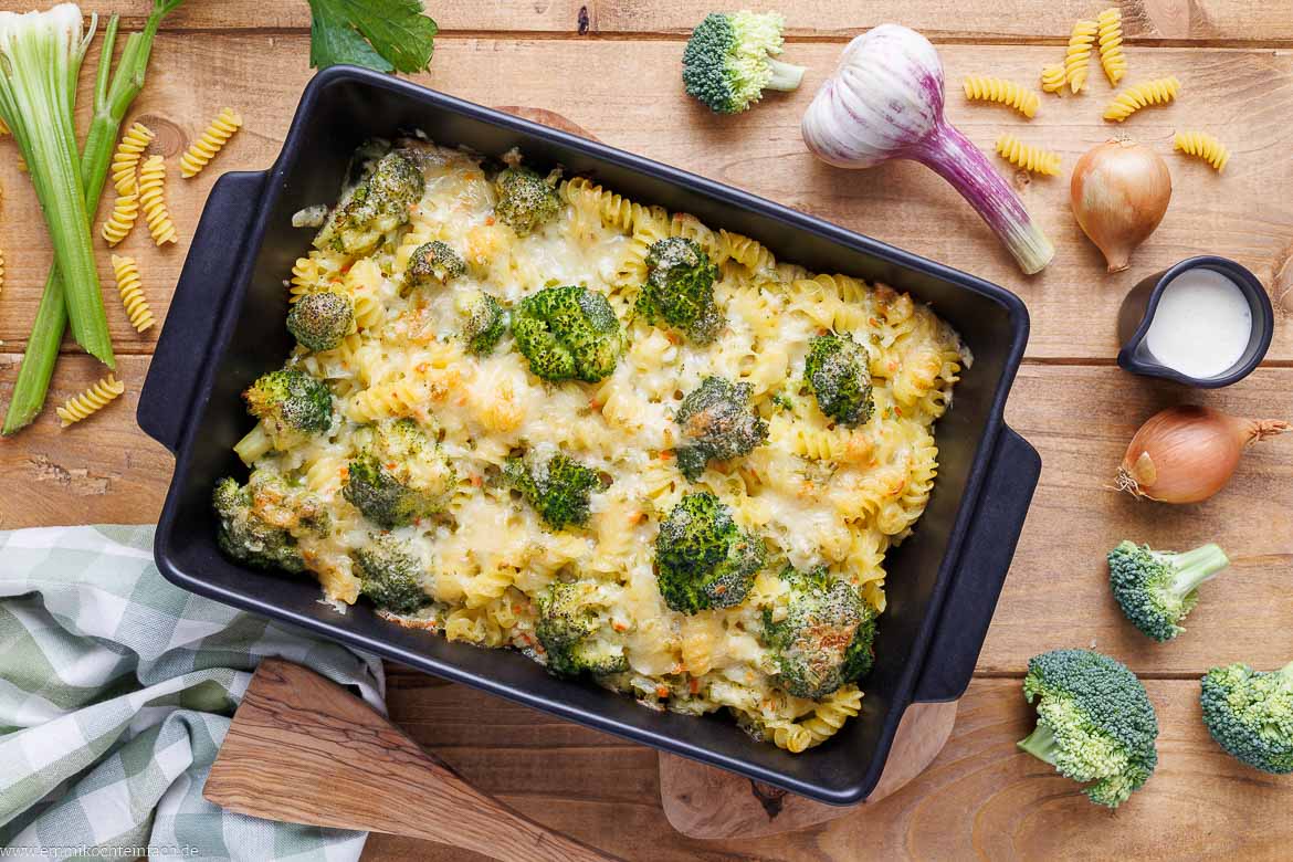 Brokkoli-Nudel-Auflauf – einfach und vegetarisch Brokkoli-Nudel-Auflauf – einfach und vegetarisch
