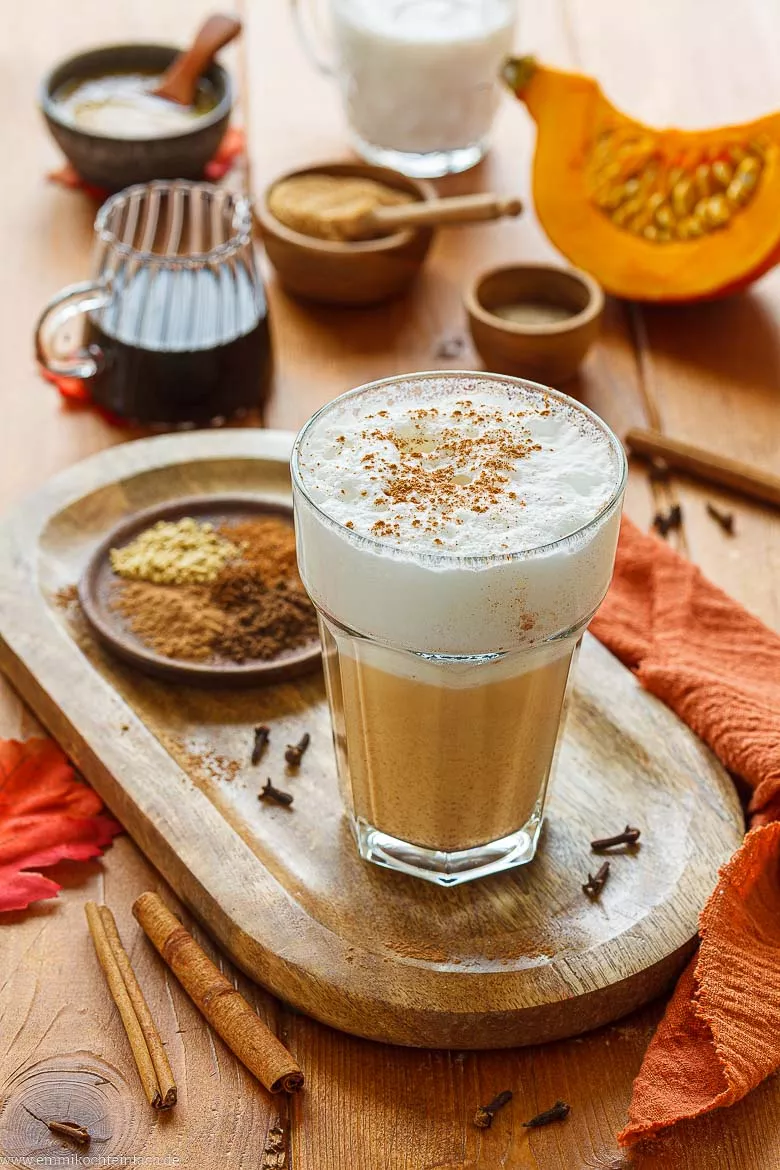 Latte Macchiato mit herbstlichem Pumpkin Spice