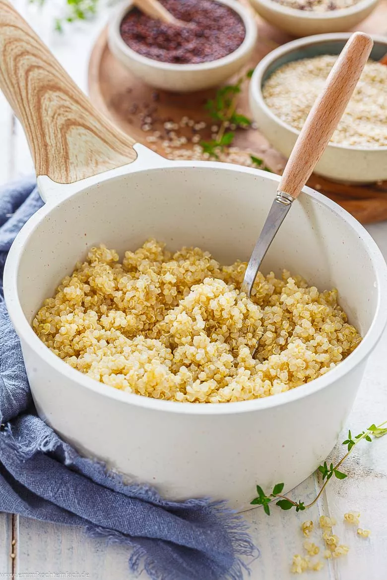 Quinoa zubereiten im Kochtopf