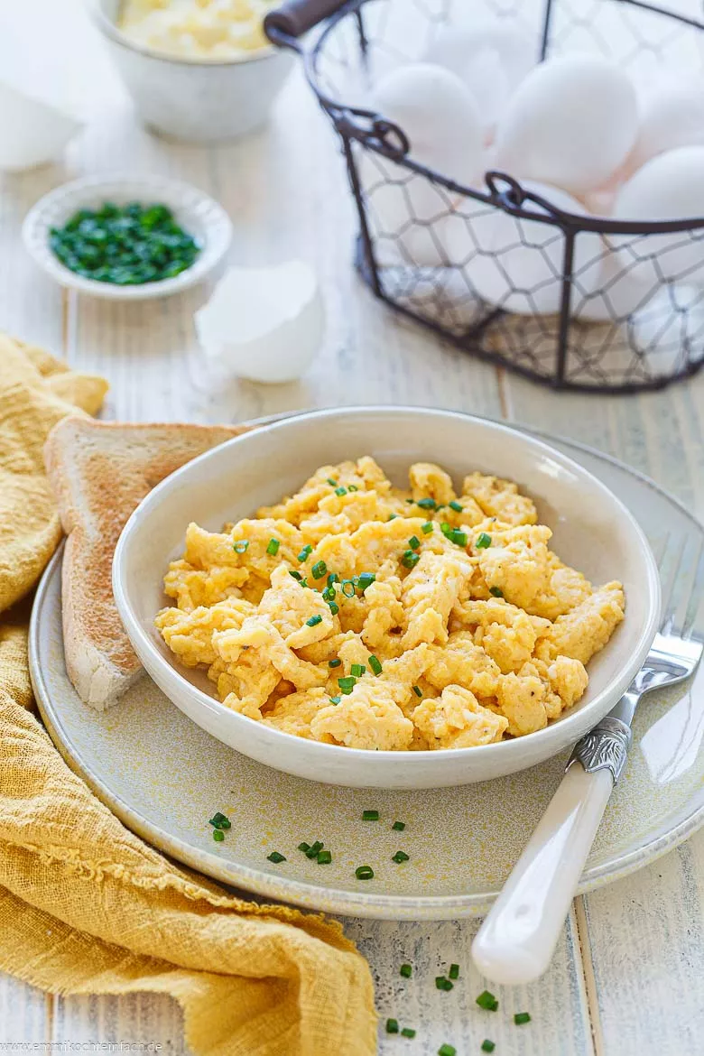 Cremige Eierspeise mit Schnittlauch
