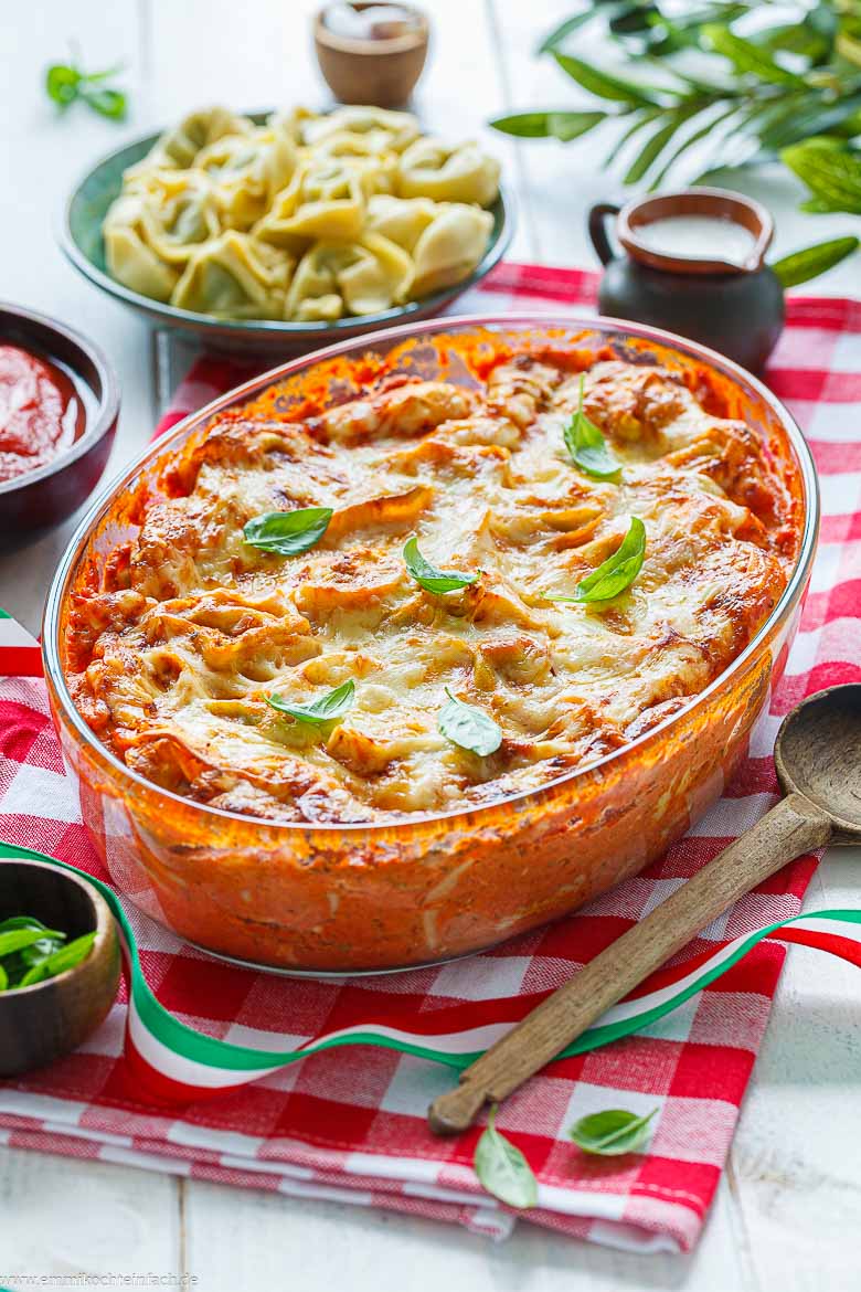 Schnelle und einfache Tortellini al Forno