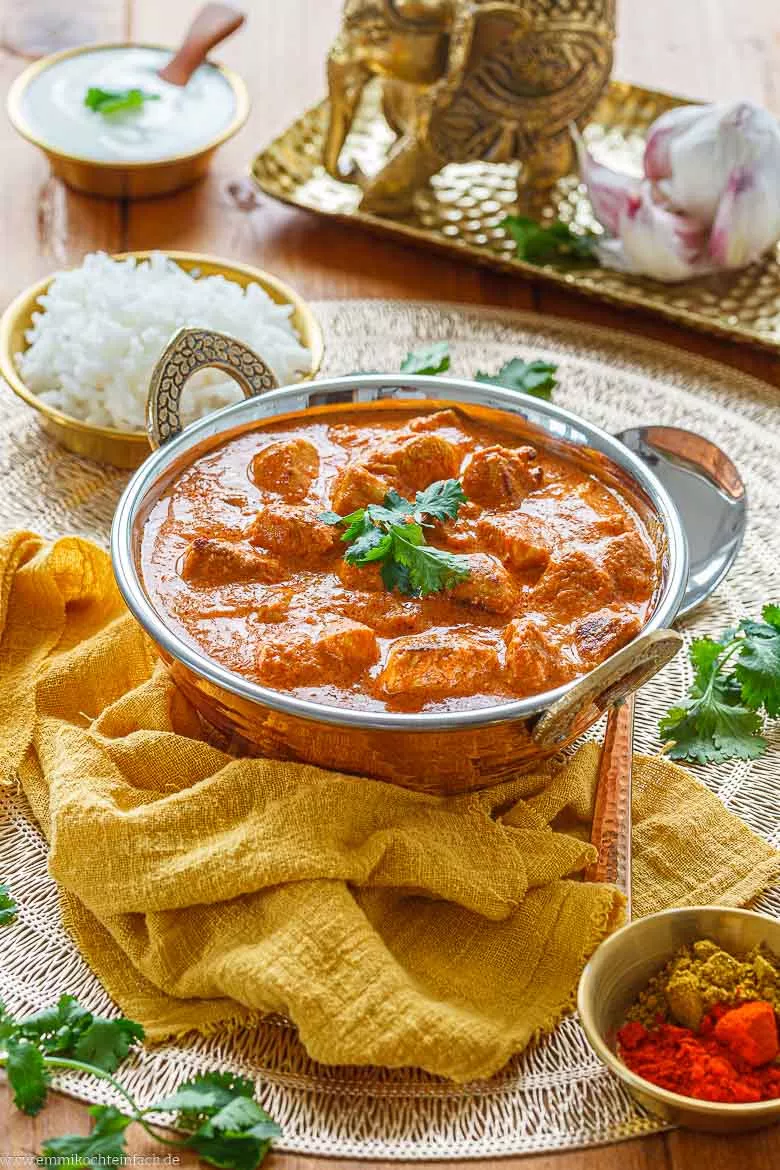 Indisches Curry mit Hähnchen und Butterschmalz