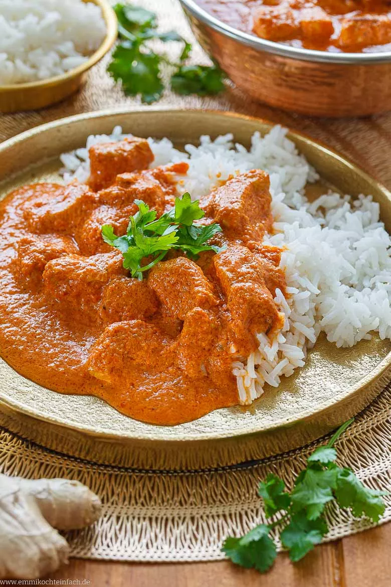Reis als Beilage zum cremigen Butter Chicken