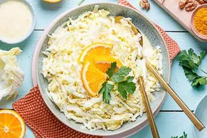 Fertig ist der Chinakohl Salat und kann serviert werden!