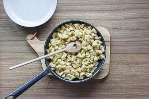 Äpfel in der Pfanne