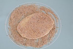 Teig wenden um die Nüsse einzuarbeiten