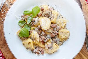Tortellini alla Panna warm servieren