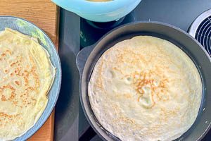 Wenden und fertig backen lassen.