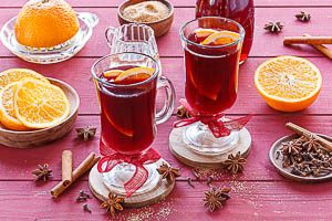 Glühwein warm servieren