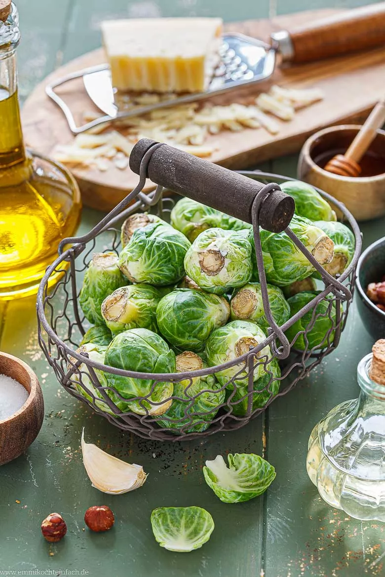 Zutaten für Rosenkohl aus dem Ofen