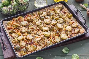 Fertig ist der Rosenkohl aus dem Backofen