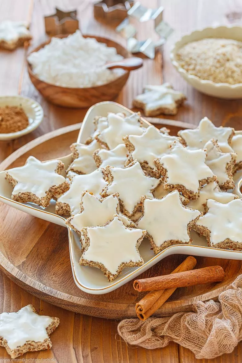 Zimtsterne mit Baiser-Glasur