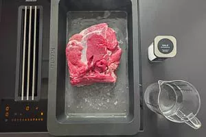 Schwarte in Salzwasser kochen