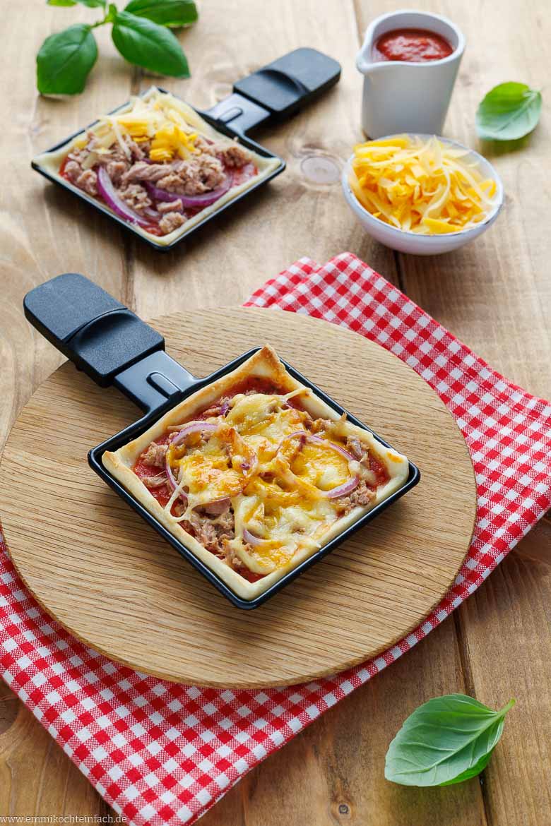 Schnelles Pizza-Raclette mit Thunfisch und Zwiebeln
