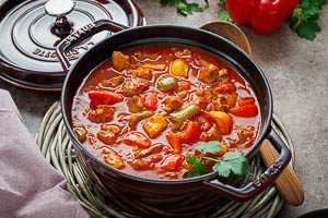 Fertig ist der Schaschliktopf und kann serviert werden!