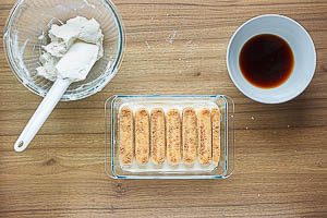 Löffelbiskuit einschichten