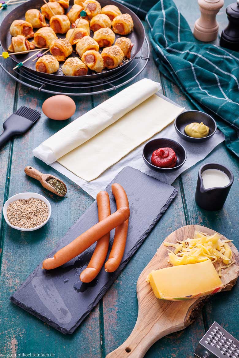 Zutaten für Würstchen im Schlafrock