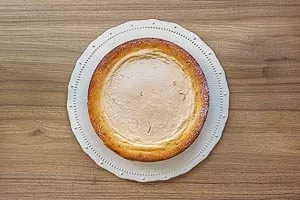 Mit Puderzucker best&auml;uben.