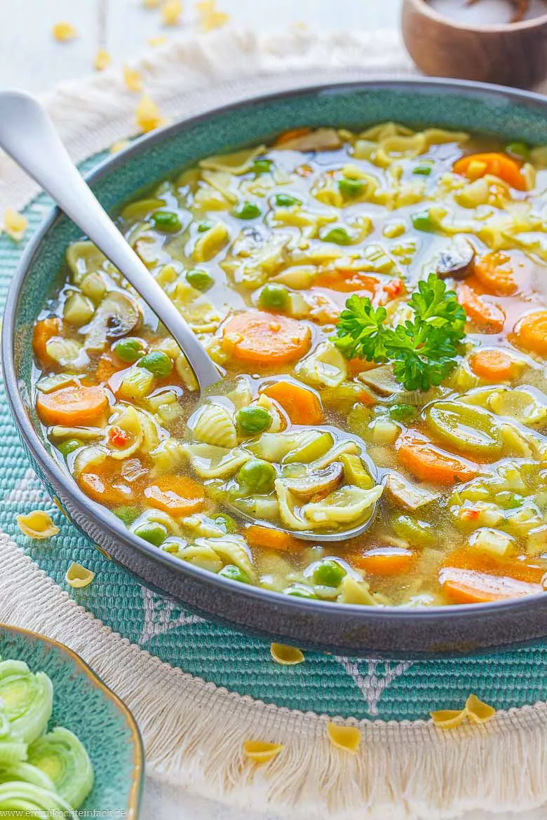 Nudelsuppe ohne Fix-Tüte selber machen