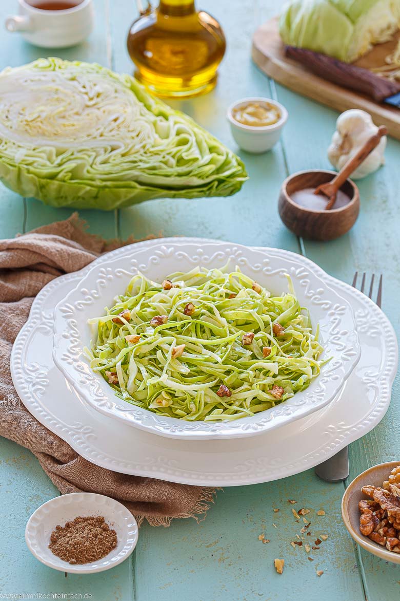 Knackiger Spitzkohl mit Dressing