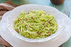 Fertig ist der Spitzkohlsalat!