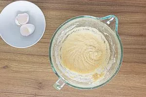 Eier unterr&uuml;hren