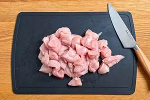 Hähnchenfilet klein schneiden