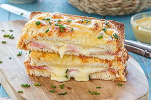 Fertig ist der Croque Monsieur!