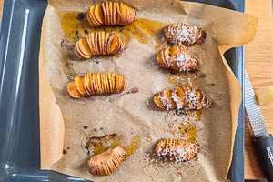 Mit Parmesan bestreuen.