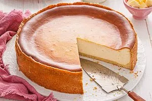 Fertig ist dein leckerer K&auml;sekuchen