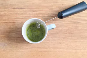 Matcha schaumig r&uuml;hren